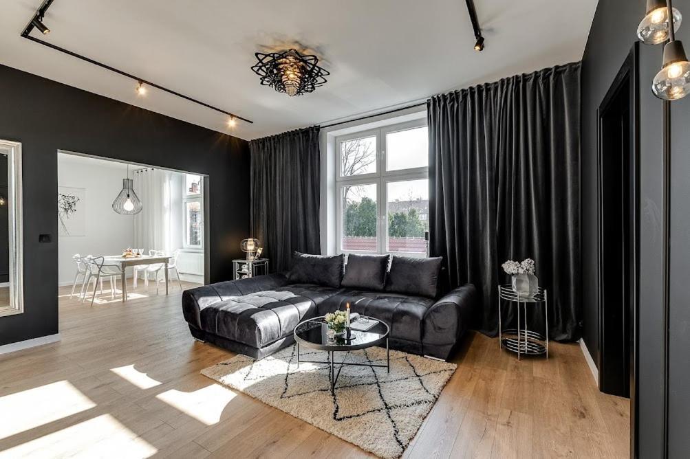 Jan III Sobieski - Luksusowy Apartament L Z Darmowym Prywatnym Parkingiem กลีวิตเซ ภายนอก รูปภาพ